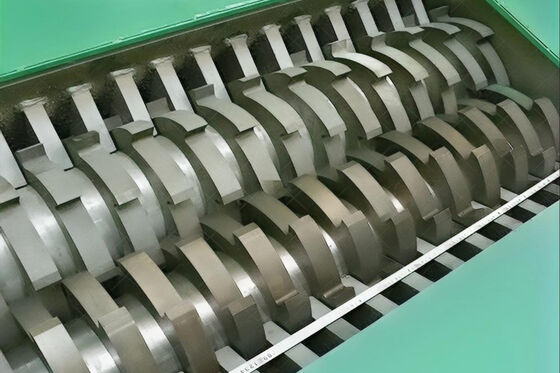 Double Shaft Shredder with Overload Protection System
