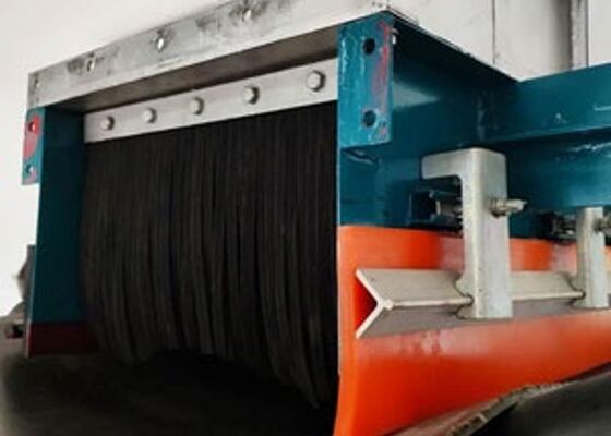 Vành đai băng tải Urethane Dải bảo vệ băng tải số lượng lớn ma sát thấp linh hoạt