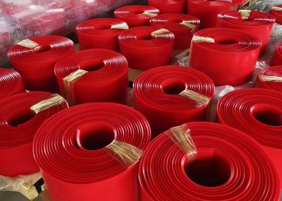 Polyurethane dây chuyền vận chuyển Skirting màu đỏ hệ thống dây chuyền khai thác độ đàn hồi cao