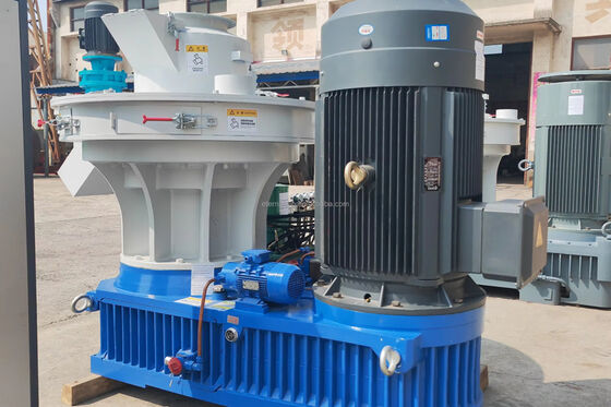 Máy bơm sinh khối thủy lực 25 tấn áp lực cho bụi cưa