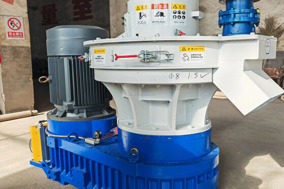 22kW Máy chế tạo Briquette từ sinh khối có tiếng ồn thấp để sưởi ấm trường