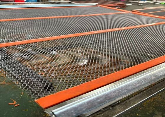Poly Ripple tự làm sạch màn hình lưới cho màn hình ướt